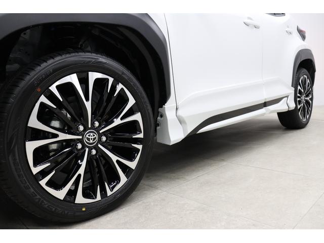 ヤリスクロス ハイブリッドＺ　登録済未使用車　モデリスタエアロ　パワーバックドア　トヨタチームメイト　Ｔコネクトナビｐｌｕｓ　全周囲モニター　ＢＳＭ　パワーシート　シートヒーター　ステアリングヒーター　ＨＤＭＩ　ＥＴＣ２．０（15枚目）