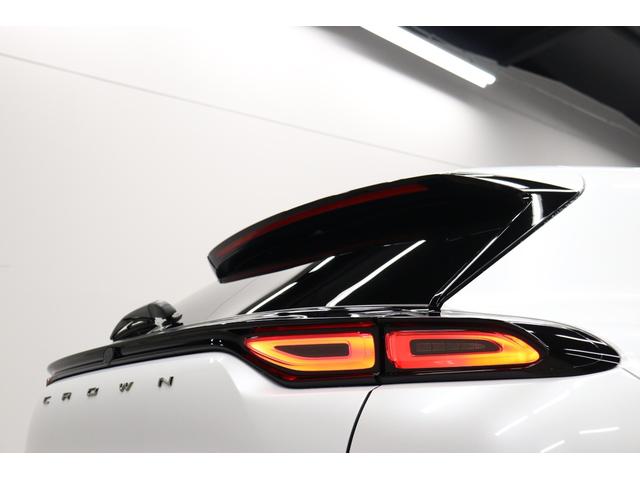 クラウンスポーツ Ｚ　パノラマルーフ　ハンズフリー電動リアドア　ドライブレコーダー機能付きデジタルミラー　置くだけ充電　ＨＵＤ　１２．３インチディスプレイオーディオ　パノラミックビューモニター　ブラインドスポットモニター（43枚目）