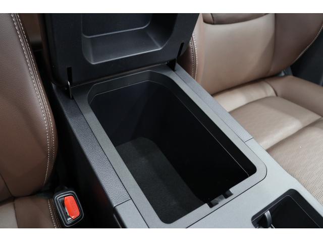 ランドクルーザー250 ZXファーストエディション ワンオーナー 寒冷地仕様 丸目ヘッドライト JBLスピーカー ムーンルーフ 純正18インチAW ルーフレール パワーバックドア 純正12.3インチディスプレイオーディオ デジタルミラー PVM BSM(64枚目)