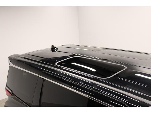 アルファードハイブリッド Ｚ　モデリスタエアロ　トヨタチームメイト　ユニバーサルステップ　１３．２インチ後席モニター　デジタルミラー　ヘッドアップディスプレイ　ムーンルーフ　パノラミックビューモニター　ブラインドスポットモニター（43枚目）