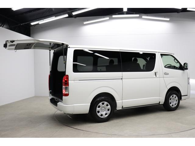 ハイエースバン ロングスーパーＧＬ　ダークプライムＳ　ワンオーナー　寒冷地仕様　ＬＥＤリアフォグ　パノラミックビューモニター　デジタルインナーミラー　両側電動スライドドア　純正１５インチアルミホイール　ＴＳＳ　ＡＣ１００Ｖ／１５００Ｗコンセント（19枚目）