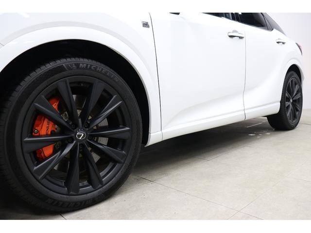 ＲＸ ＲＸ５００ｈ　Ｆスポーツパフォーマンス　ワンオーナー　オレンジキャリパー　マークレビンソン　ダークローズ内装　パノラマルーフ　輻射ヒーター　ヘッドアップディスプレイ　デジタルミラー　パノラミックビューモニター　ブラインドスポットモニター（14枚目）