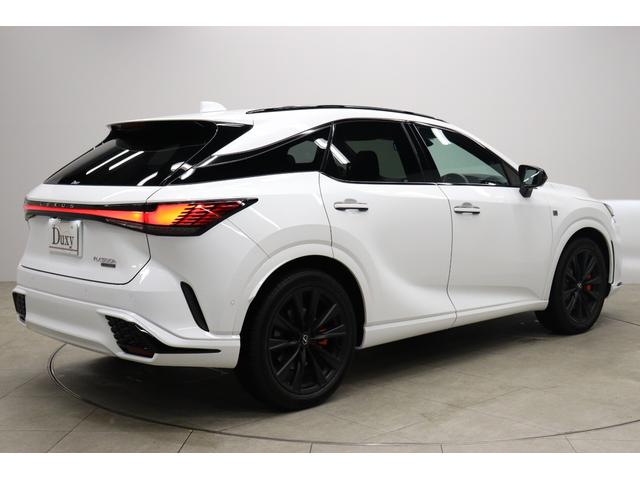 ＲＸ ＲＸ５００ｈ　Ｆスポーツパフォーマンス　ワンオーナー　オレンジキャリパー　マークレビンソン　ダークローズ内装　パノラマルーフ　輻射ヒーター　ヘッドアップディスプレイ　デジタルミラー　パノラミックビューモニター　ブラインドスポットモニター（22枚目）