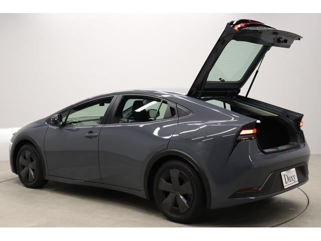 プリウス Ｕ　トヨタセーフティーセンス拡張パック　ＢＳＭ　ステアリングヒーター　ＡｐｐｌｅＣａｒＰｌａｙ／ＡｎｄｒｏｉｄＡｕｔｏ対応　フルセグＴＶ　周辺・後方車両接近サポート　レーダークルコン　ＥＴＣ２．０（14枚目）