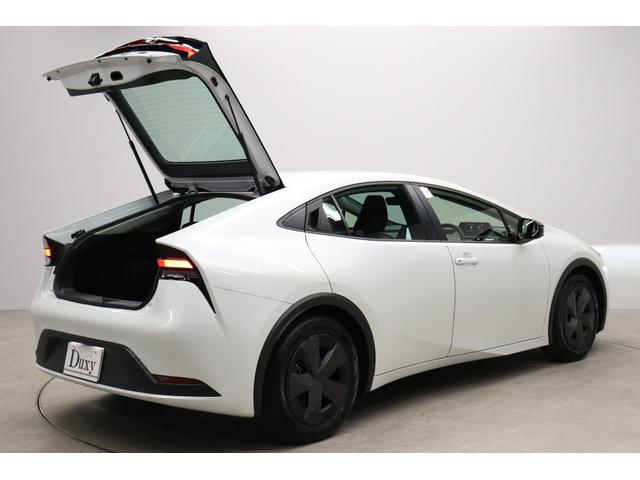 プリウス Ｕ　登録済み未使用車　ＴＳＳ拡張パック　全周囲モニター　ブラインドスポットモニター　周辺車両接近サポート　純正ディスプレイオーディオ　ＡｐｐｌｅＣａｒＰｌａｙ／ＡｎｄｒｏｉｄＡｕｔｏ対応　フルセグＴＶ（19枚目）