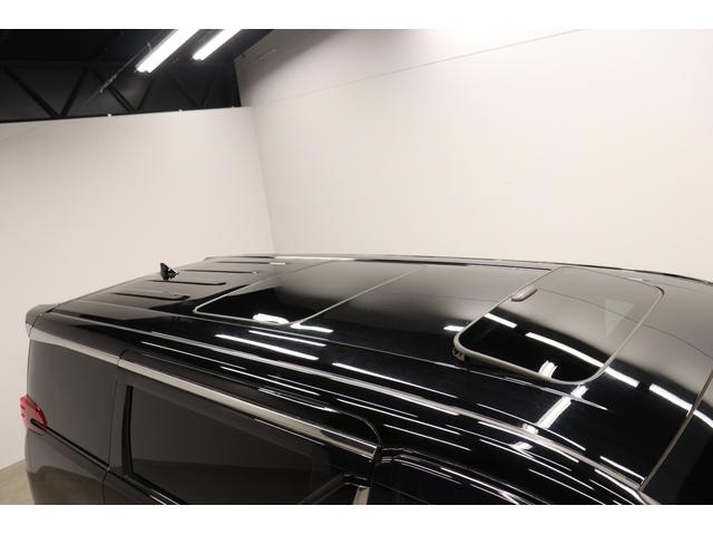 アルファード ２．５Ｓ　タイプゴールドＩＩＩ　特別仕様車　ＴＲＤエアロ　ツインムーンルーフ　ＪＢＬプレミアムサウンド　ＴコネクトＳＤナビ＆１３．３インチリヤエンターテイメントシステム　全周囲モニター　ブラインドスポットモニター　パワーバックドア（28枚目）