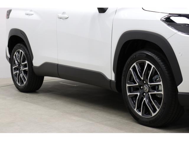 カローラクロス ハイブリッド　Ｚ　２０２５年改モデル　パノラマルーフ　１０．５インチコネクティッドナビ　全周囲モニター　チームメイトアドバンスパーク　ＢＳＭ　アダプティブハイビーム　ステアリングヒーター　ＡＣ１５００Ｗ　ＥＴＣ２．０（14枚目）