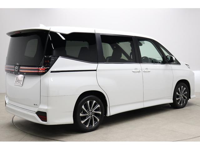 ヴォクシー ハイブリッドS-Z 2025年改モデル ユニバーサルステップ 10.5インチコネクトナビ パノラミックビューモニター 快適利便パッケージHigh チームメイト アドバンストパーク デジタルインナーミラー パワーバックドア(19枚目)