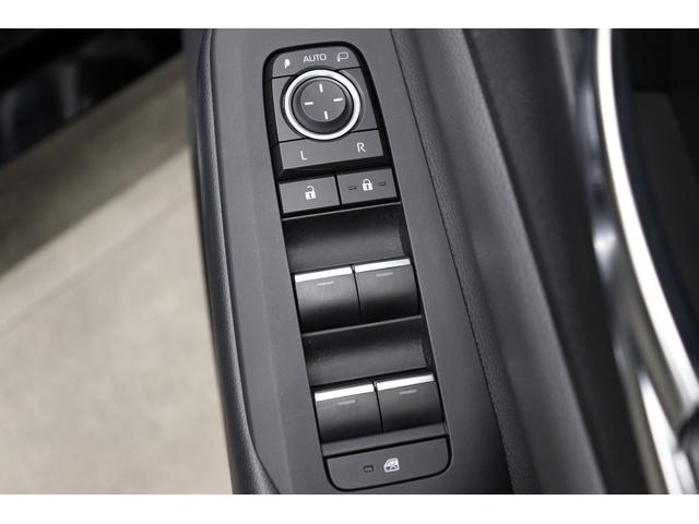 プリウス U トヨタセーフティーセンス拡張パック シートヒーター 上級ファブリックシート 前後ドラレコ ステアリングヒーター ブラインドスポットモニター バックカメラ ETC2.0 AC100/1500W(47枚目)