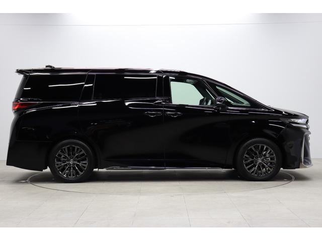 TOYOTA VELLFIRE HYBRID Z PREMIER