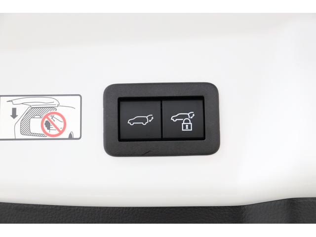 プリウス Ｚ　２０２５年改モデル　パノラマルーフ　ドラレコ機能付きデジタルミラー　パノラミックビューモニター　ブラインドスポットモニター　１２．３インチコネクティッドナビ　シートヒーター＆エアコン　パワートランク（31枚目）