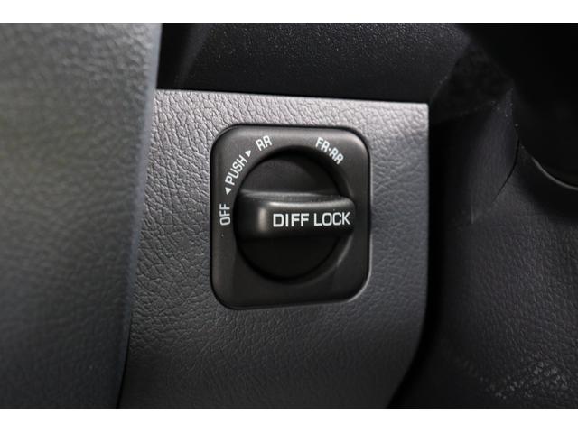 ランドクルーザー７０ ＡＸ　電動デフロック　丸目ＬＥＤヘッドライト　純正ナビ　バックカメラ内蔵防眩ミラー　ワンオーナー　木目調ステアリング　純正１６インチＡＷ　サイドバイザー　前後ドラレコ　トヨタセーフティーセンス搭載（61枚目）