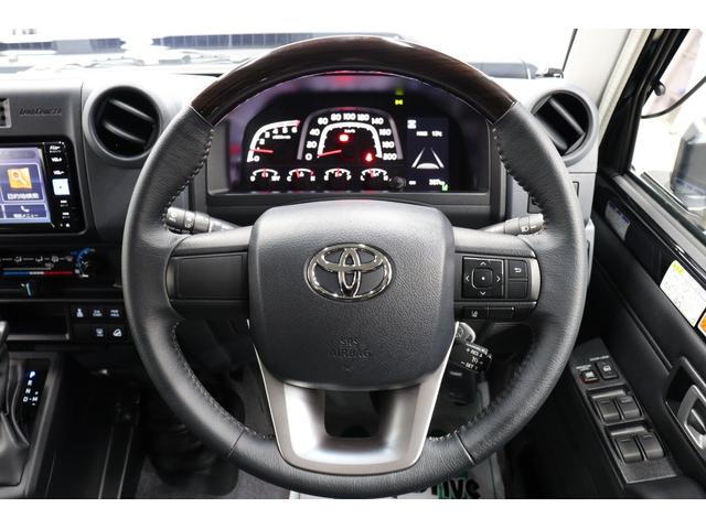 ランドクルーザー７０ ＡＸ　電動デフロック　丸目ＬＥＤヘッドライト　純正ナビ　バックカメラ内蔵防眩ミラー　ワンオーナー　木目調ステアリング　純正１６インチＡＷ　サイドバイザー　前後ドラレコ　トヨタセーフティーセンス搭載（64枚目）