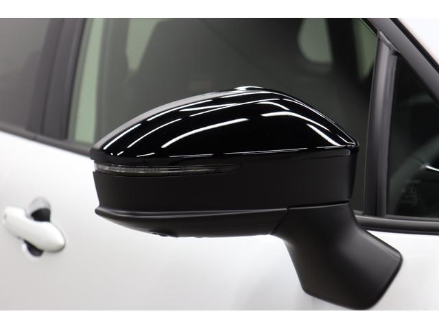 カローラクロス ＧＲスポーツ　登録済未使用車　パノラマルーフ　　ＧＲ専用レッドキャリパー＆１９インチアルミホイール　パノラミックビューモニター　ブラインドスポットモニター　ステアリングヒーター　ハンズフリーパワーバックドア（19枚目）