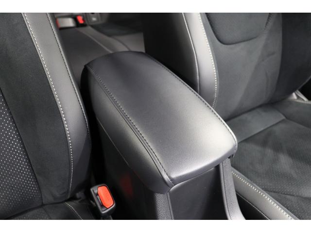 カローラクロス ＧＲスポーツ　登録済未使用車　パノラマルーフ　　ＧＲ専用レッドキャリパー＆１９インチアルミホイール　パノラミックビューモニター　ブラインドスポットモニター　ステアリングヒーター　ハンズフリーパワーバックドア（33枚目）