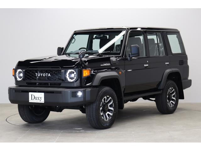 ランドクルーザー７０ ＡＸ　登録済み未使用車　丸目ＬＥＤヘッドライト　電動デフロック　クルーズコントロール　バックモニター内臓自動防眩ミラー　純正１６インチアルミホイール　アルミ製サイドステップ　トヨタセーフティセンス搭載（6枚目）