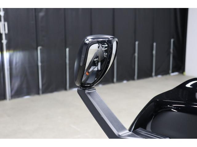 ランドクルーザー７０ ＡＸ　登録済み未使用車　丸目ＬＥＤヘッドライト　電動デフロック　クルーズコントロール　バックモニター内臓自動防眩ミラー　純正１６インチアルミホイール　アルミ製サイドステップ　トヨタセーフティセンス搭載（32枚目）