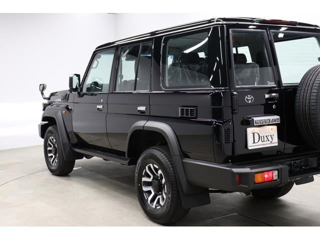 ランドクルーザー７０ ＡＸ　登録済み未使用車　丸目ＬＥＤヘッドライト　電動デフロック　クルーズコントロール　バックモニター内臓自動防眩ミラー　純正１６インチアルミホイール　アルミ製サイドステップ　トヨタセーフティセンス搭載（33枚目）