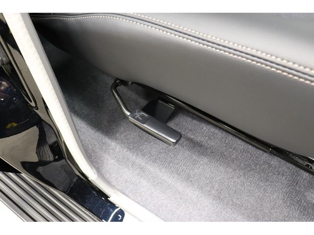 ランドクルーザー７０ ＡＸ　登録済み未使用車　丸目ＬＥＤヘッドライト　電動デフロック　クルーズコントロール　バックモニター内臓自動防眩ミラー　純正１６インチアルミホイール　アルミ製サイドステップ　トヨタセーフティセンス搭載（43枚目）