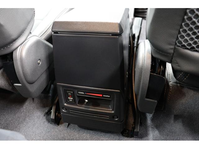 ランドクルーザー７０ ＡＸ　登録済み未使用車　丸目ＬＥＤヘッドライト　電動デフロック　クルーズコントロール　バックモニター内臓自動防眩ミラー　純正１６インチアルミホイール　アルミ製サイドステップ　トヨタセーフティセンス搭載（68枚目）