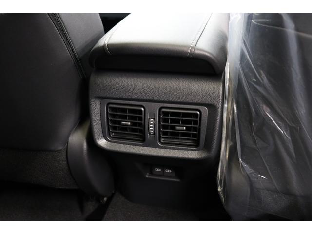 ハリアーハイブリッド Ｚ　レザーパッケージ・ナイトシェード　調光パノラマルーフ　ＪＢＬ　ＡＣ１５００Ｗ　寒冷地　ナイトシェード専用１９インチアルミ　１２．３インチディスプレイオーディオ　全周囲カメラ　ブラインドスポットモニター　デジタルミラー　パワーバックドア（33枚目）