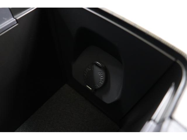 ハリアーハイブリッド Ｚ　レザーパッケージ・ナイトシェード　調光パノラマルーフ　ＪＢＬ　ＡＣ１５００Ｗ　寒冷地　ナイトシェード専用１９インチアルミ　１２．３インチディスプレイオーディオ　全周囲カメラ　ブラインドスポットモニター　デジタルミラー　パワーバックドア（70枚目）