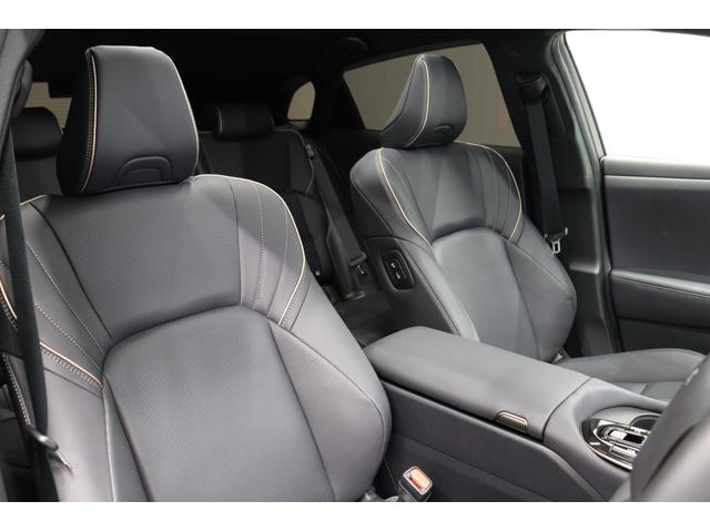 クラウンスポーツ Ｚ　モデリスタエアロ　モデリスタ２１インチアルミ　パノラマルーフ　１２．３型コネクトナビ　ドラレコ機能付デジタルミラー　パノラミックビューモニター　ブラインドスポットモニター　ヘッドアップディスプレイ（30枚目）