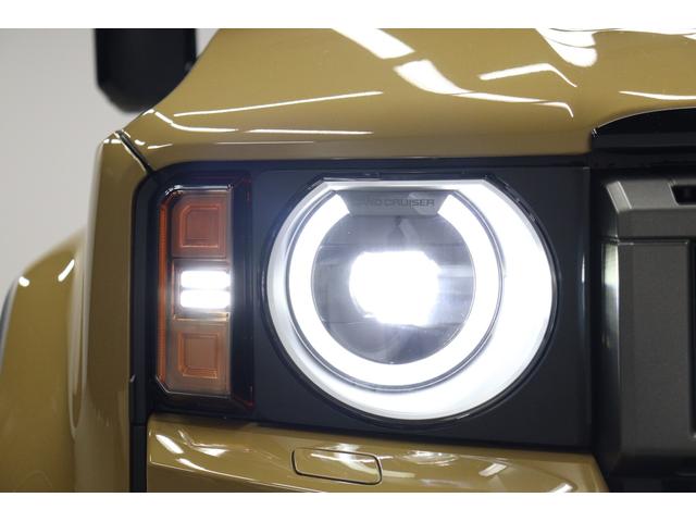 ランドクルーザー２５０ ＺＸファーストエディション　ワンオーナー　寒冷地仕様　丸目ヘッドライト　ＪＢＬスピーカー　ムーンルーフ　純正１８インチＡＷ　ルーフレール　パワーバックドア　純正１２．３インチディスプレイオーディオ　デジタルミラー　ＰＶＭ　ＢＳＭ（13枚目）