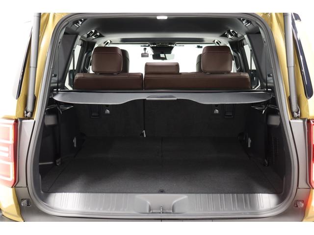 ランドクルーザー２５０ ＺＸファーストエディション　ワンオーナー　寒冷地仕様　丸目ヘッドライト　ＪＢＬスピーカー　ムーンルーフ　純正１８インチＡＷ　ルーフレール　パワーバックドア　純正１２．３インチディスプレイオーディオ　デジタルミラー　ＰＶＭ　ＢＳＭ（32枚目）