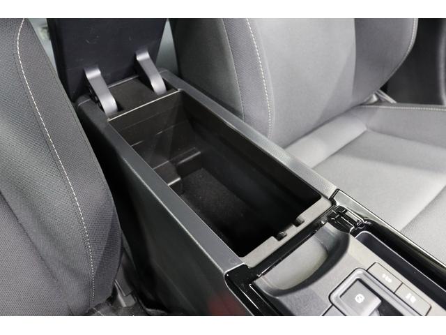 プリウス U トヨタセーフティーセンス拡張パック MOP上級シートグラディエントブラック内装 シートヒーター ブラインドスポットモニター パノラミックビューモニター 前後ドライブレコーダー 純正17インチAW(41枚目)