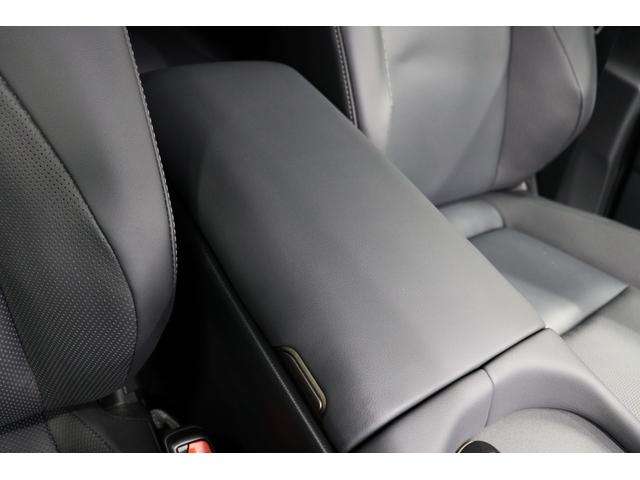 クラウンスポーツ Ｚ　パノラマルーフ　ハンズフリー電動リアドア　ドライブレコーダー機能付きデジタルミラー　置くだけ充電　ＨＵＤ　１２．３インチディスプレイオーディオ　パノラミックビューモニター　ブラインドスポットモニター（31枚目）