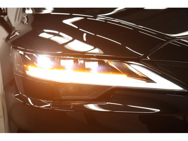 ＲＸ ＲＸ５００ｈ　Ｆスポーツパフォーマンス　マークレビンソンプレミアムサウンド　オレンジキャリパー　輻射ヒーター　パノラマルーフ　ルーフレール　デジタルミラー　ＰＶＭ　ＢＳＭ　１４インチディスプレイオーディオｐｌｕｓ　シートクーラー（12枚目）