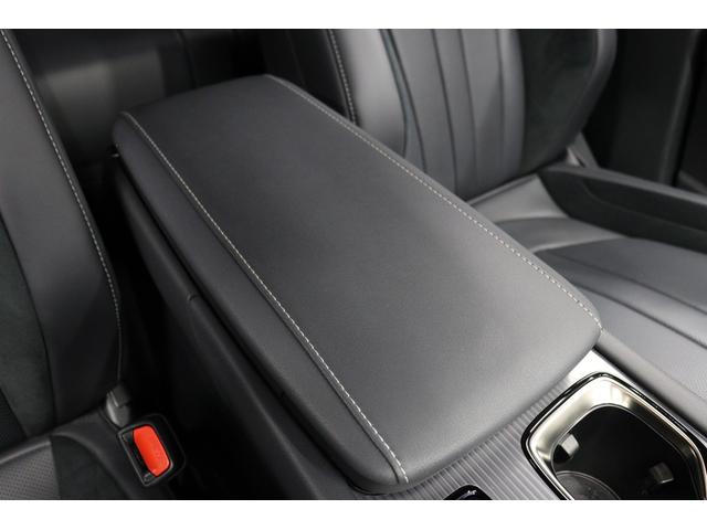 ＲＸ ＲＸ５００ｈ　Ｆスポーツパフォーマンス　マークレビンソンプレミアムサウンド　オレンジキャリパー　輻射ヒーター　パノラマルーフ　ルーフレール　デジタルミラー　ＰＶＭ　ＢＳＭ　１４インチディスプレイオーディオｐｌｕｓ　シートクーラー（30枚目）