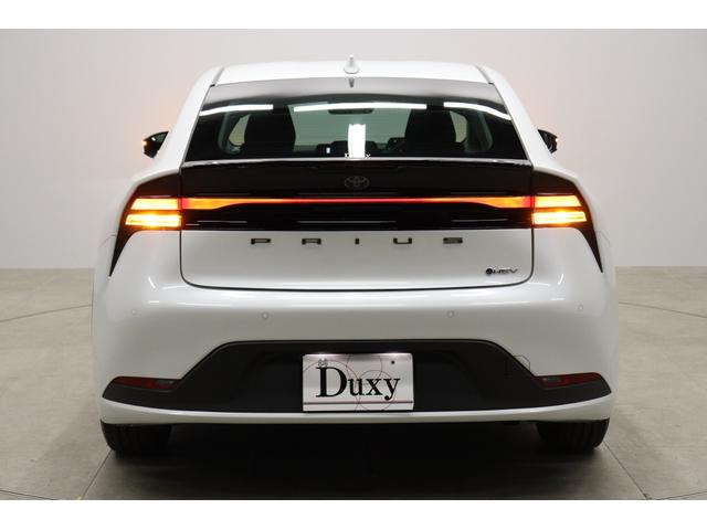 プリウス Ｕ　登録済み未使用車　ＴＳＳ拡張パック　全周囲モニター　ブラインドスポットモニター　周辺車両接近サポート　純正ディスプレイオーディオ　ＡｐｐｌｅＣａｒＰｌａｙ／ＡｎｄｒｏｉｄＡｕｔｏ対応　フルセグＴＶ（9枚目）