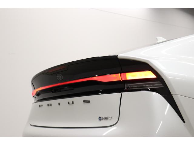 プリウス Ｕ　登録済み未使用車　ＴＳＳ拡張パック　全周囲モニター　ブラインドスポットモニター　周辺車両接近サポート　純正ディスプレイオーディオ　ＡｐｐｌｅＣａｒＰｌａｙ／ＡｎｄｒｏｉｄＡｕｔｏ対応　フルセグＴＶ（26枚目）