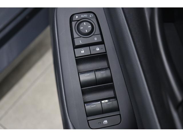 プリウス U トヨタセーフティーセンス拡張パック BSM ステアリングヒーター AppleCarPlay/AndroidAuto対応 フルセグTV 周辺・後方車両接近サポート レーダークルコン ETC2.0(37枚目)