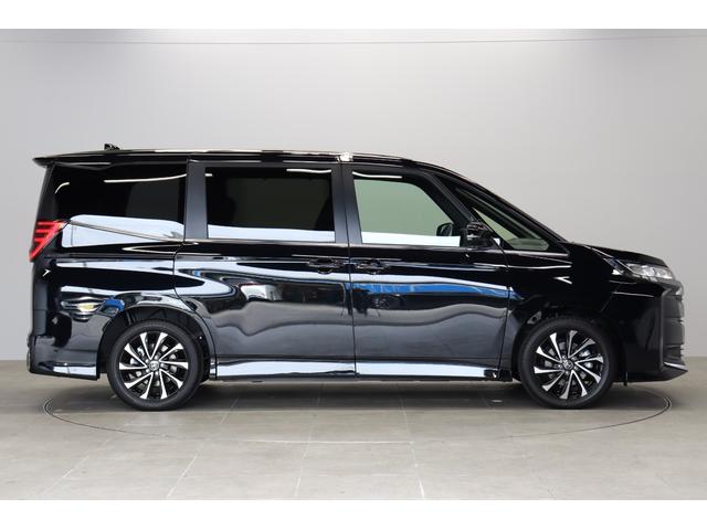 ノア ハイブリッドＳ－Ｚ　登録済未使用車　２０２５改モデル　快適ＨＩＧＨ　トヨタセーフティーセンス　１０．５ディスプレイオーディオ＋　デジタルミラー　両側電動スライドドア　電動バックドア　パノラミックビューモニター　ＢＳＭ（7枚目）