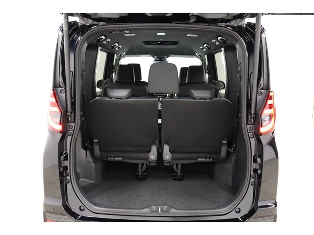 ノア ハイブリッドＳ－Ｚ　登録済未使用車　２０２５改モデル　快適ＨＩＧＨ　トヨタセーフティーセンス　１０．５ディスプレイオーディオ＋　デジタルミラー　両側電動スライドドア　電動バックドア　パノラミックビューモニター　ＢＳＭ（32枚目）