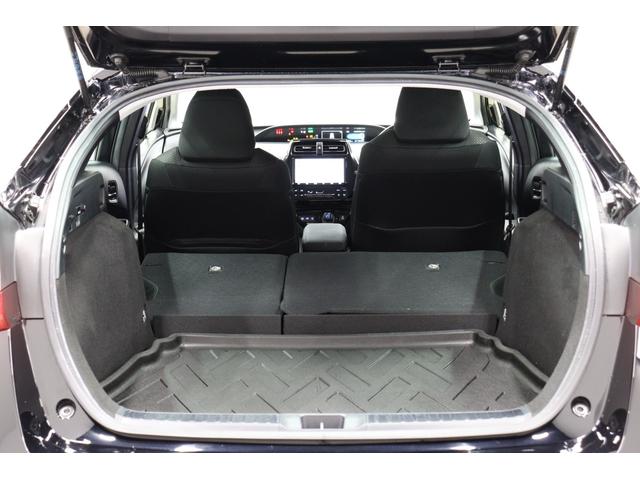 プリウス ＳセーフティプラスＩＩ　パノラミックビューモニター　ブラインドスポットモニター　トヨタセーフティセンス　ＡＣ１００Ｖ／１５００Ｗコンセント　純正Ｔ－Ｃｏｎｎｅｃｔ９インチナビ　フルセグＴＶ　ＥＴＣ２．０　ＬＥＤヘッド＆フォグ（35枚目）