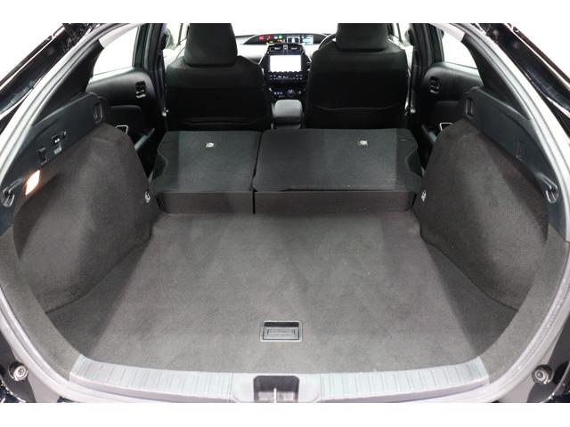 プリウス ＳセーフティプラスＩＩ　パノラミックビューモニター　ブラインドスポットモニター　トヨタセーフティセンス　ＡＣ１００Ｖ／１５００Ｗコンセント　純正Ｔ－Ｃｏｎｎｅｃｔ９インチナビ　フルセグＴＶ　ＥＴＣ２．０　ＬＥＤヘッド＆フォグ（36枚目）