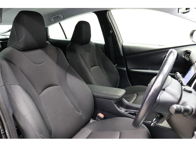 プリウス ＳセーフティプラスＩＩ　パノラミックビューモニター　ブラインドスポットモニター　トヨタセーフティセンス　ＡＣ１００Ｖ／１５００Ｗコンセント　純正Ｔ－Ｃｏｎｎｅｃｔ９インチナビ　フルセグＴＶ　ＥＴＣ２．０　ＬＥＤヘッド＆フォグ（38枚目）