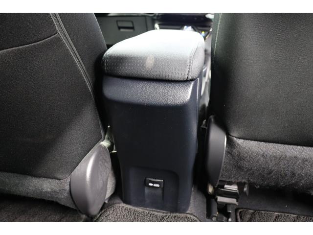 プリウス ＳセーフティプラスＩＩ　パノラミックビューモニター　ブラインドスポットモニター　トヨタセーフティセンス　ＡＣ１００Ｖ／１５００Ｗコンセント　純正Ｔ－Ｃｏｎｎｅｃｔ９インチナビ　フルセグＴＶ　ＥＴＣ２．０　ＬＥＤヘッド＆フォグ（44枚目）