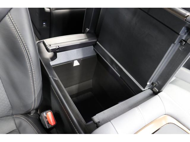 ヴェルファイアハイブリッド Ｚ　プレミア　４ＷＤ　ＪＢＬサウンドシステム＆１４インチ後席モニター　左右独立ムーンルーフ　ドラレコ付デジタルミラー　トヨタチームメイトアドバンストパーク　シートヒーター＆ベンチレーション　ＰＶＭ　ＢＳＭ　ＨＵＤ（56枚目）