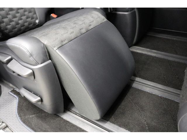 ヴォクシー Ｓ－Ｚ　モデリスタエアロ　１０．５型ナビ　１４型後席ＴＶ　デジタルキー　ＤＶＤデッキ　前後ドラレコ　全方位モニター　ブラインドスポットモニター　ハンズフリー電動スライド　電動バックドア　後席オットマン（72枚目）