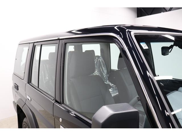 ランドクルーザー70 AX 登録済み未使用車 丸目LEDヘッドライト 電動デフロック クルーズコントロール バックモニター内臓自動防眩ミラー 純正16インチアルミホイール アルミ製サイドステップ トヨタセーフティセンス搭載(20枚目)