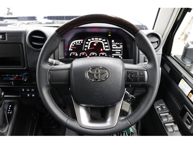 ランドクルーザー70 AX 登録済み未使用車 丸目LEDヘッドライト 電動デフロック クルーズコントロール バックモニター内臓自動防眩ミラー 純正16インチアルミホイール アルミ製サイドステップ トヨタセーフティセンス搭載(56枚目)