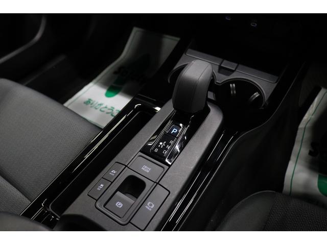 プリウス Ｕ　２０２５年式　純正ディスプレイオーディオ　ＡｐｐｌｅＣａｒＰｌａｙ／ＡｎｄｒｏｉｄＡｕｔｏ対応　フルセグＴＶ　バックカメラ　トヨタセーフティセンス　ＡＣ１００Ｖ／１５００Ｗコンセント　ＥＴＣ２．０（61枚目）