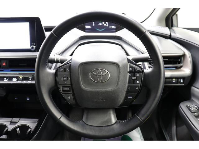 プリウス U トヨタセーフティーセンス拡張パック オプション上級シートグラディエントブラック内装 シートヒーター ブラインドスポットモニター パノラミックビューモニター 前後ドライブレコーダー 純正17インチAW(60枚目)