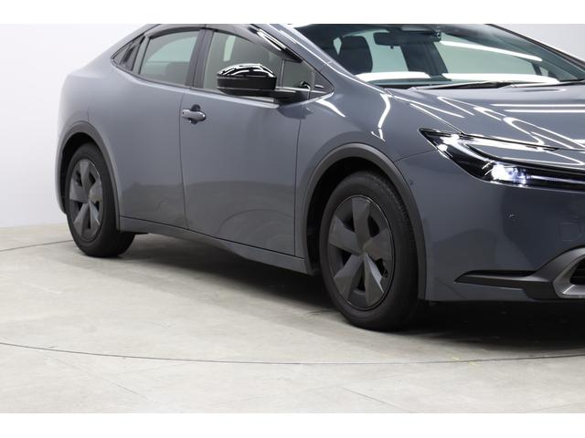 プリウス Ｕ　トヨタセーフティーセンス拡張パック　シートヒーター　ブラインドスポットモニター　パノラミックビューモニター　前後ドラレコ　純正１７インチアルミホイール　ＥＴＣ２．０　フルセグＴＶ（15枚目）