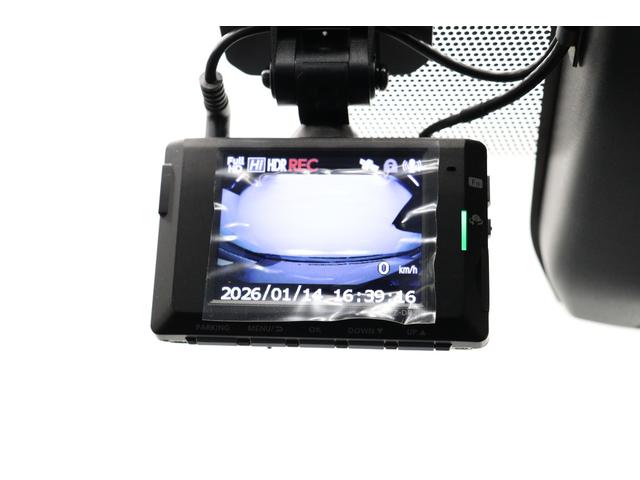 プリウス Ｕ　トヨタセーフティーセンス拡張パック　シートヒーター　ブラインドスポットモニター　パノラミックビューモニター　前後ドラレコ　純正１７インチアルミホイール　ＥＴＣ２．０　フルセグＴＶ（50枚目）